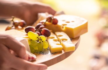 cheese-platter-6153716_1280