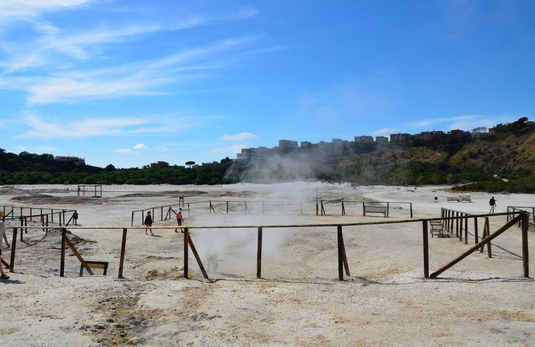 pozzuoli campi flegrei